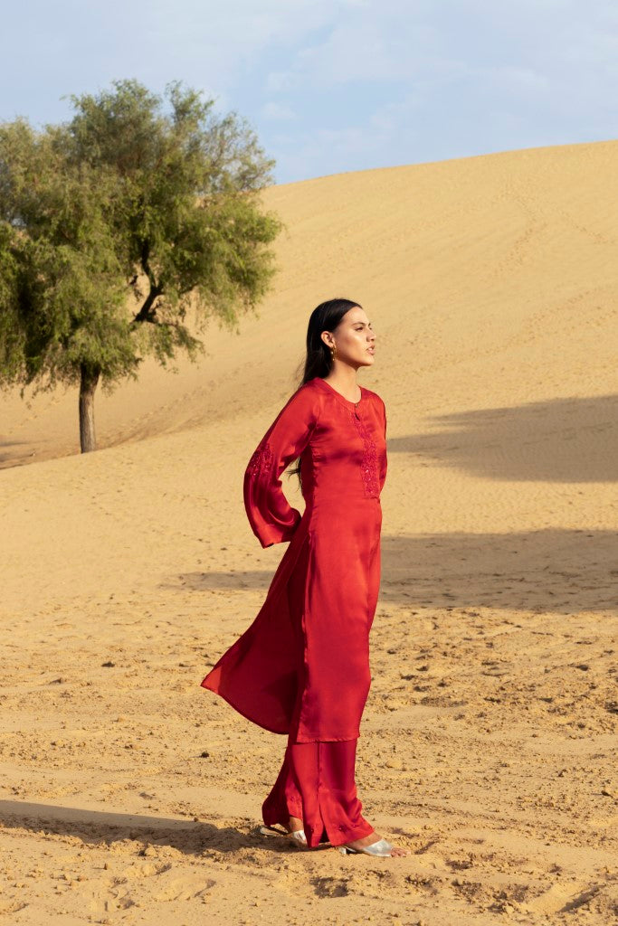 Aquila Batwing Tunic - Crimson main image 0