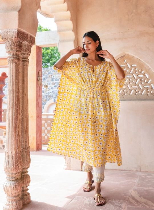 Flawless Fashion: Top Styling Tips for Indian Wear