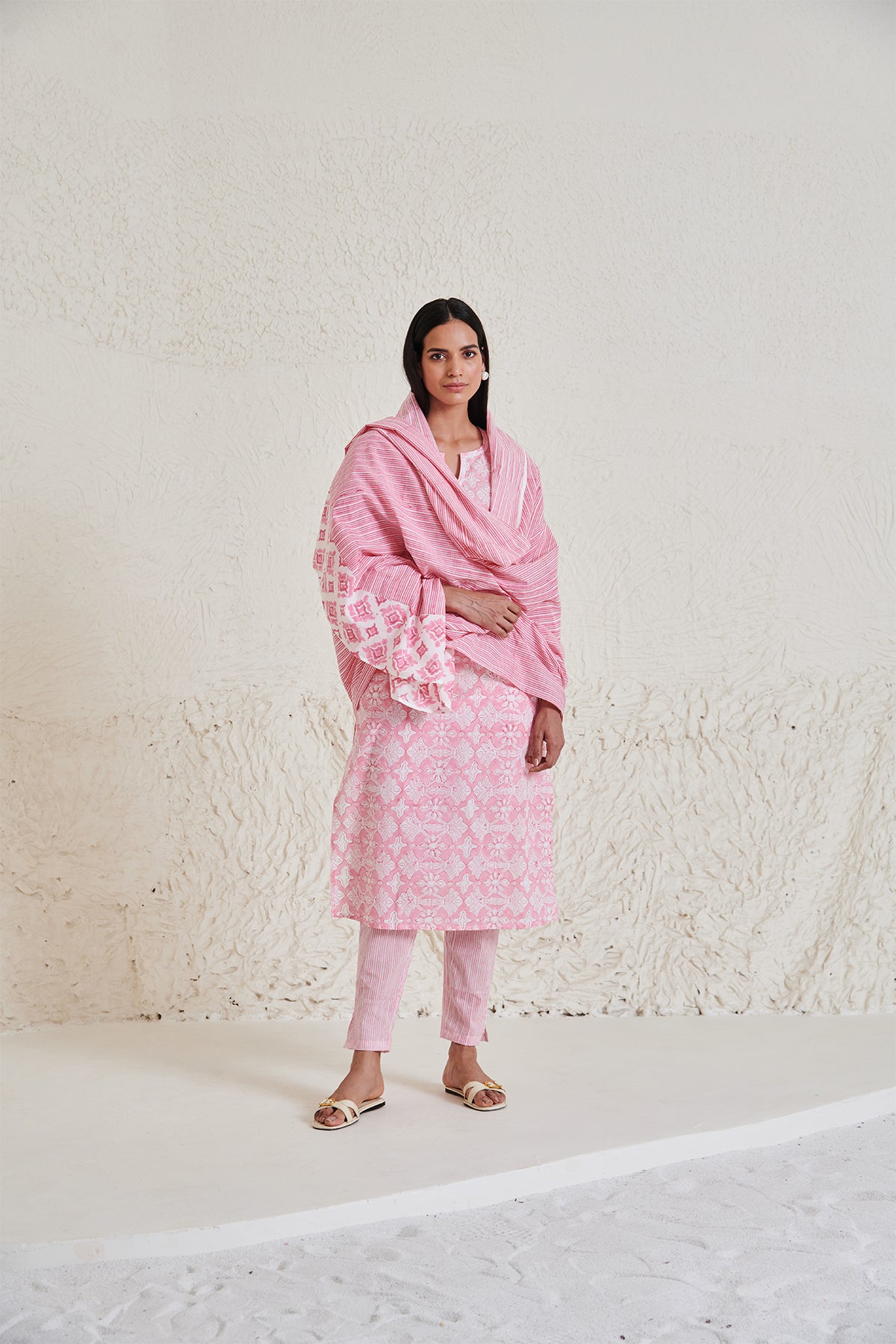 Gulabo striped dupatta