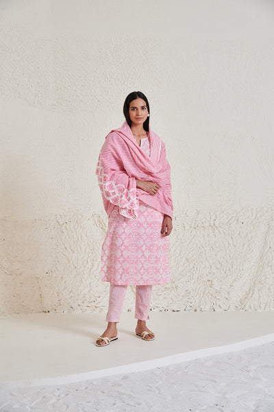Gulabo striped dupatta