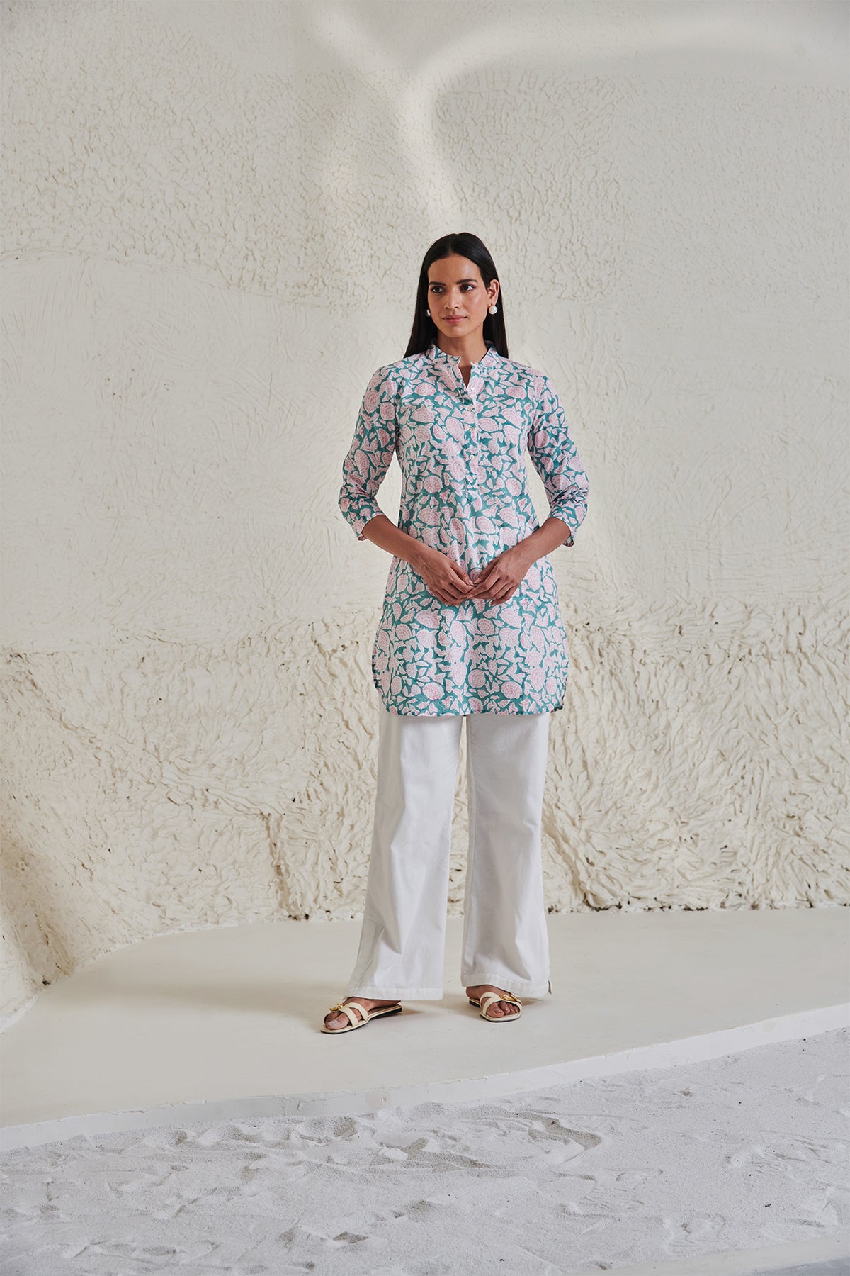 Pankhi short kurta