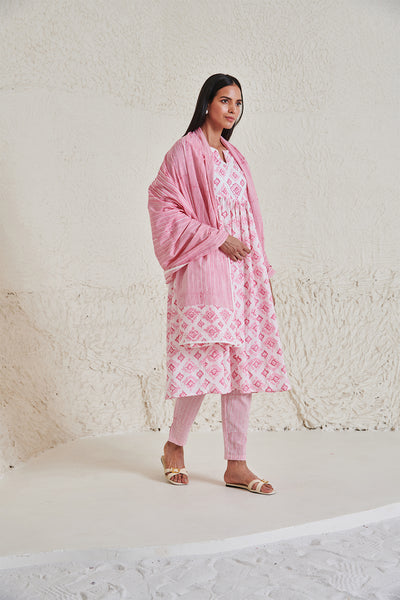 Gulabo striped dupatta