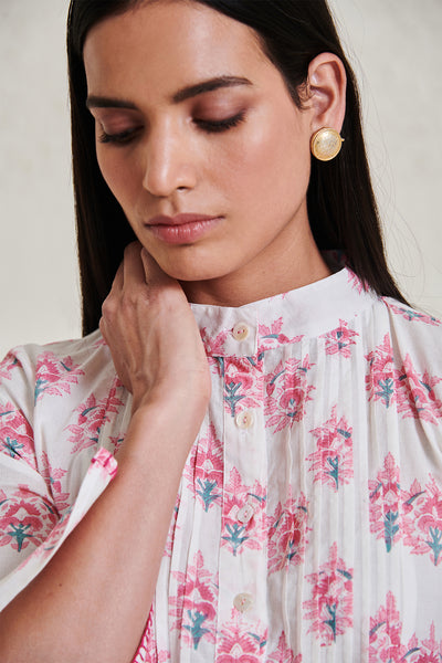 Urvi Pintuck kurta
