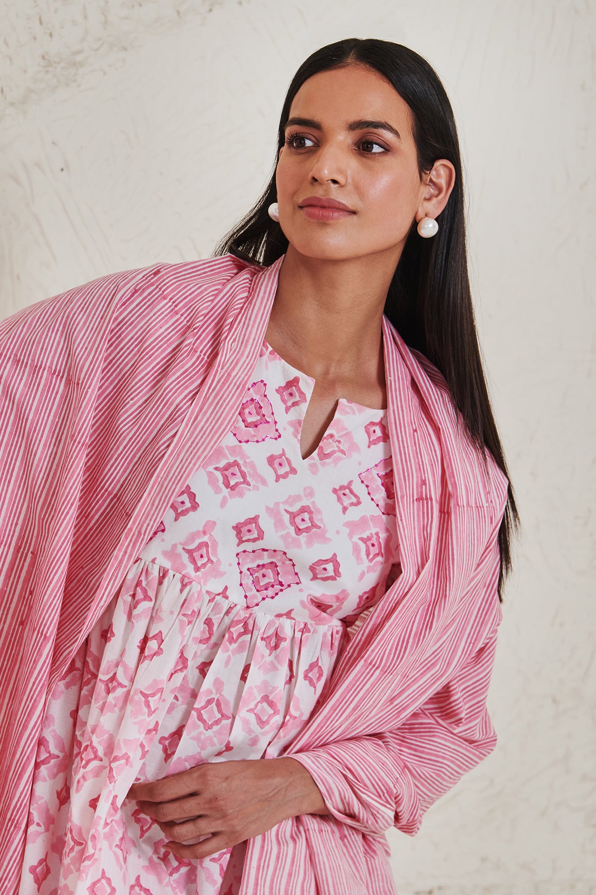 Gulabo striped dupatta