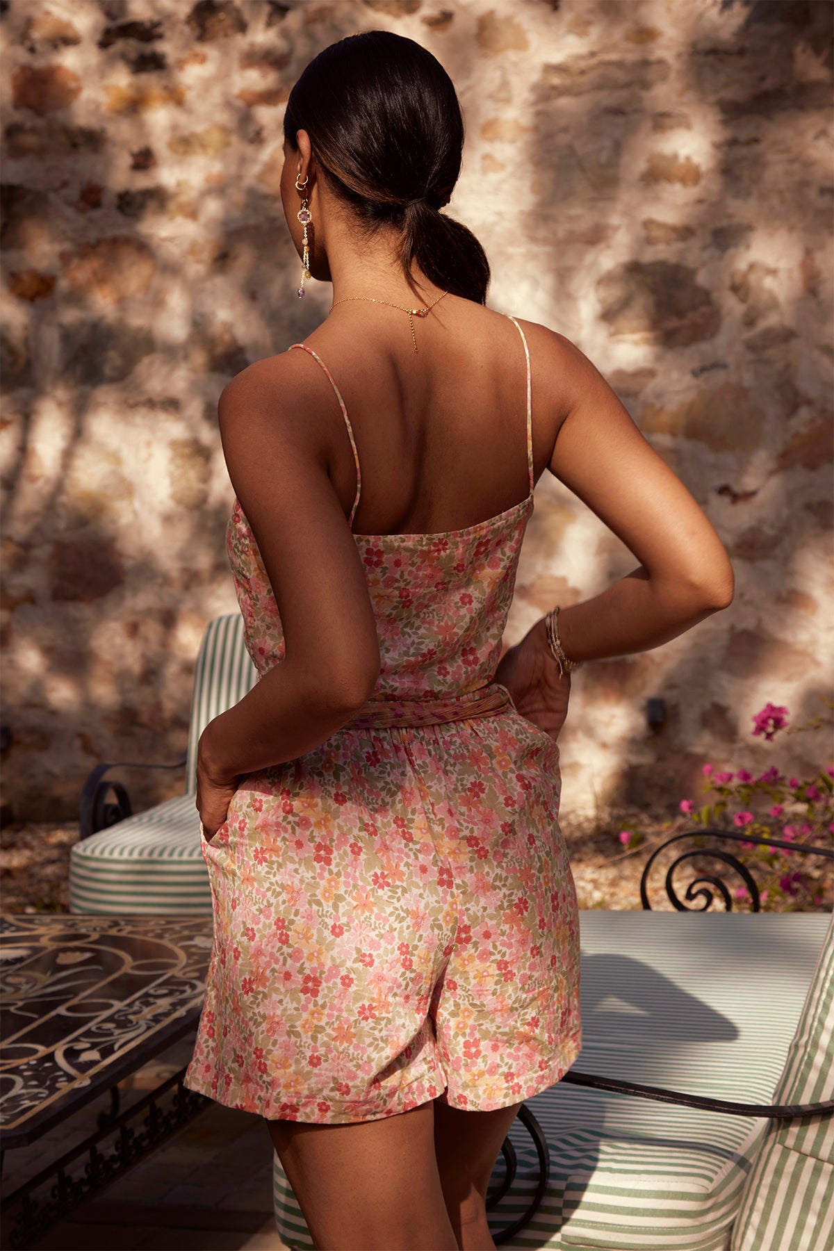 Oia Shorts