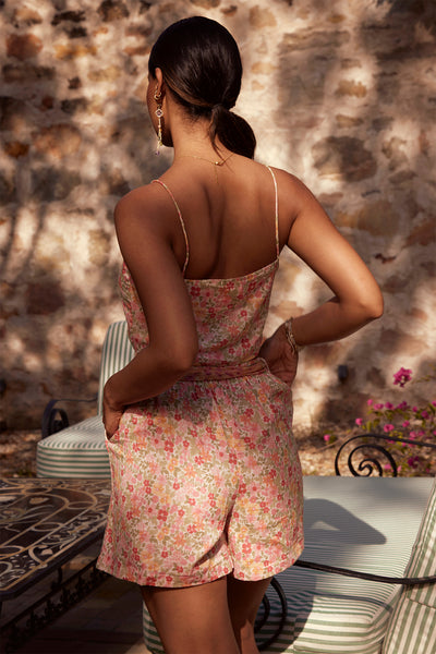 Oia Shorts