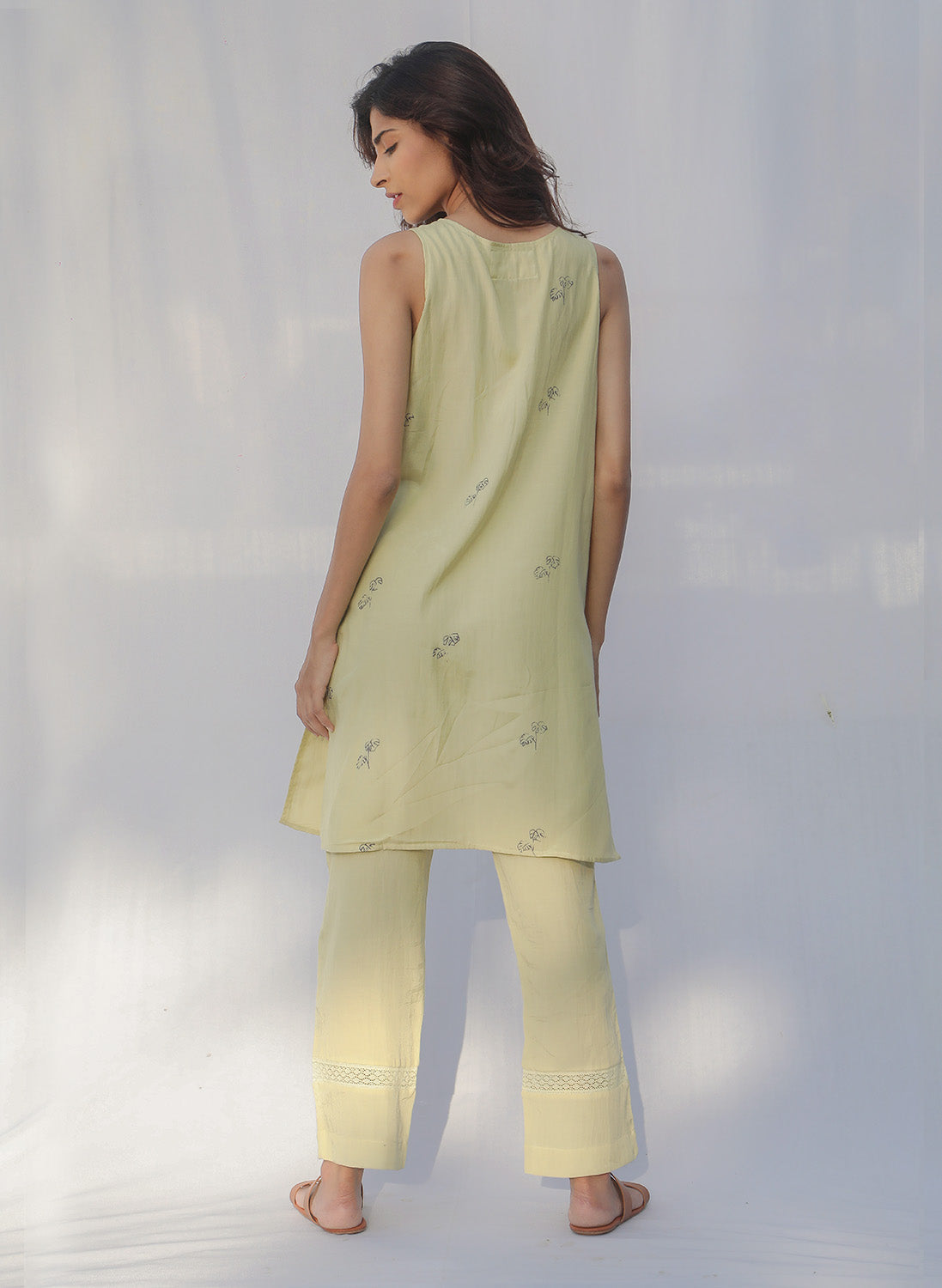 Sleeve-Less Short Kurta Online