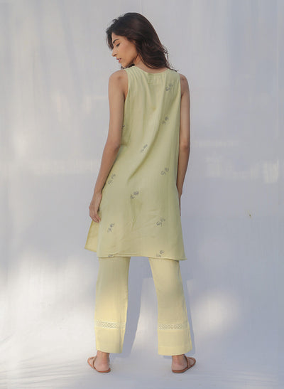 Sleeve-Less Short Kurta Online