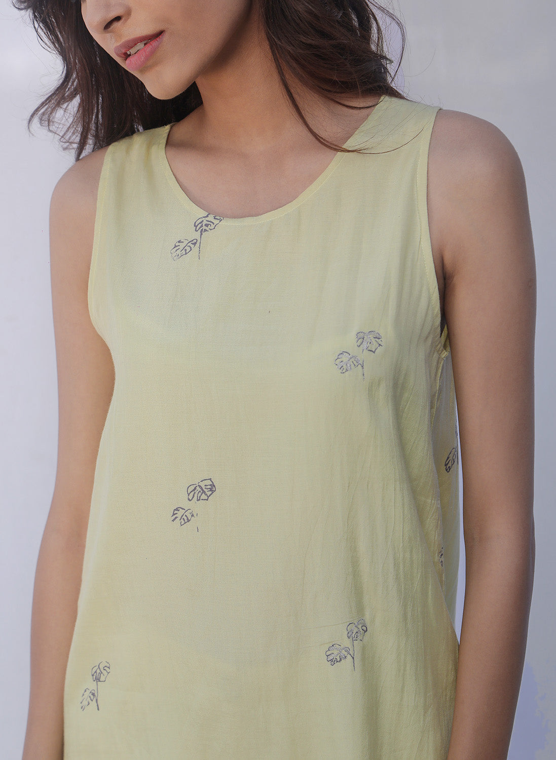 Lucy Sleeve-Less Short Kurta
