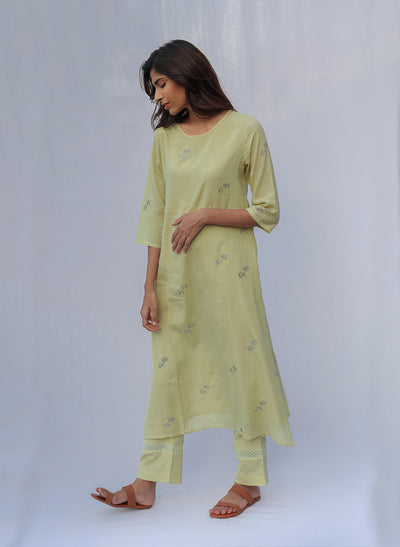 Get Lucy Kurta