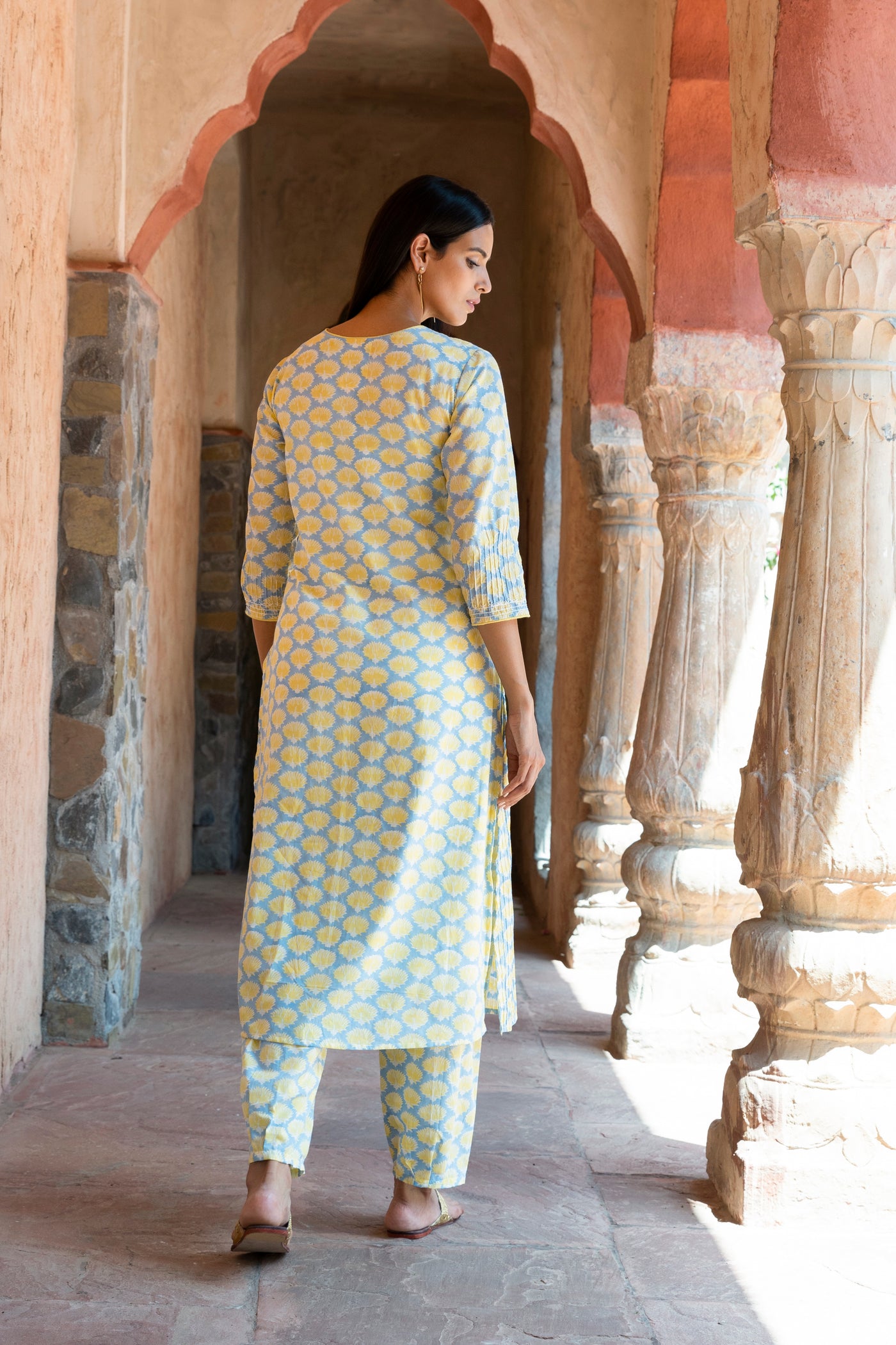 Bhumi Printed Pintuck Long Kurta