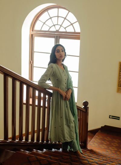 Get Koi Gathered Kurta