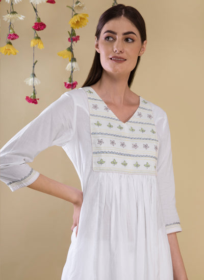 Online White Cotton Gathered Kurta