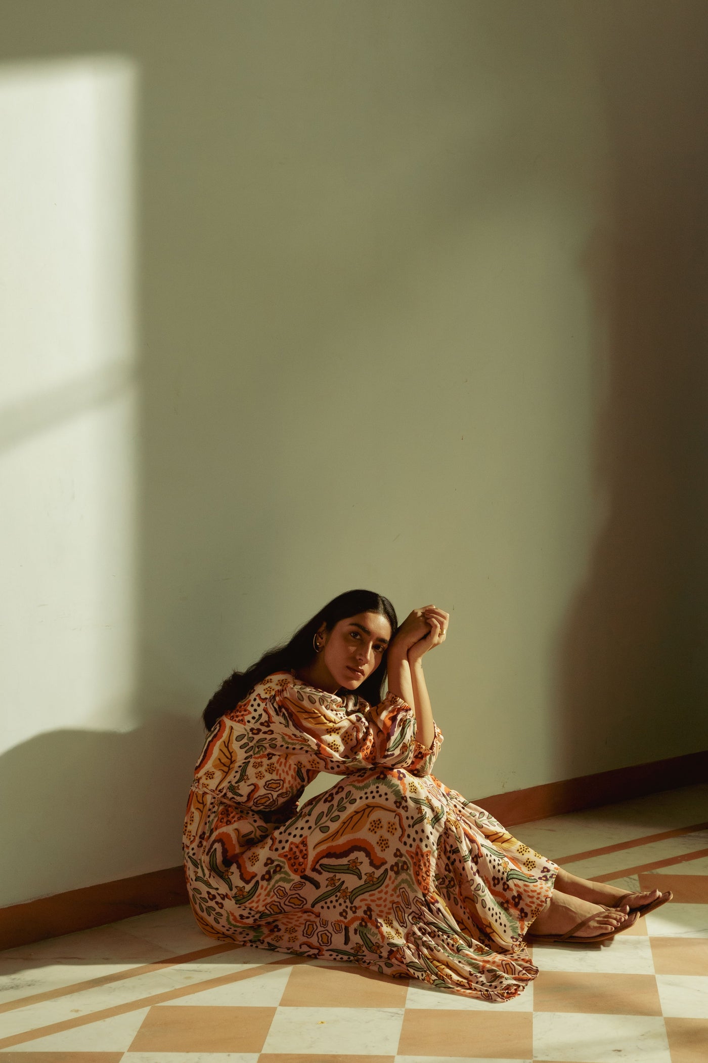 Tanjia Abstract Belted Long Dress