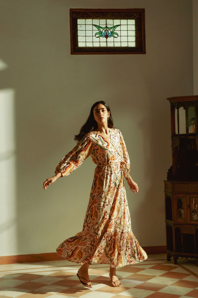 Tanjia Abstract Belted Long Dress