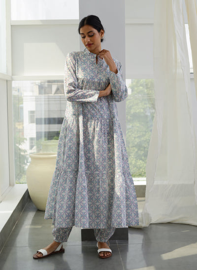 Online Zameen Tiered Cotton Kurta