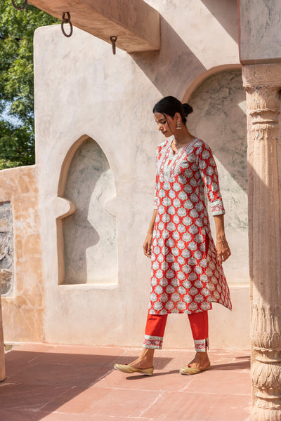 Aruni Straight Fit Kurta