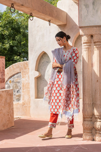 Aruni Straight Fit Kurta