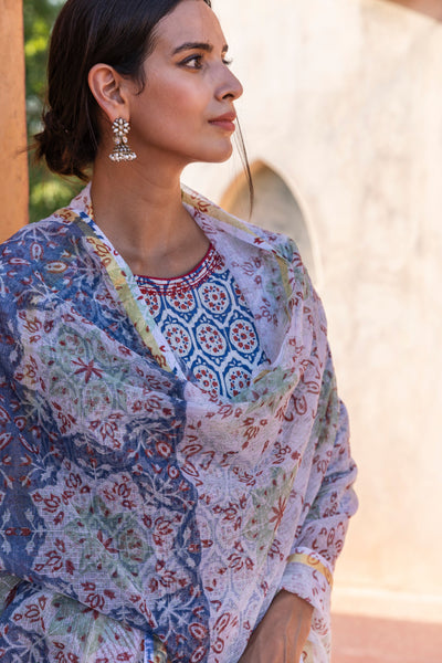 Neelkamal Dupatta