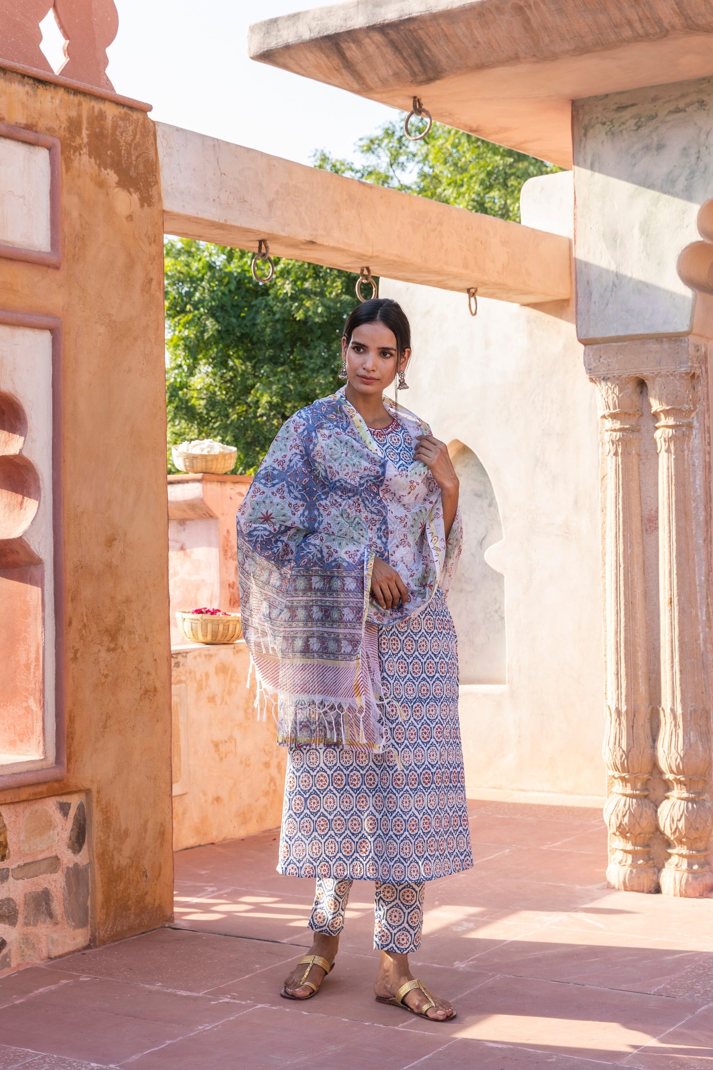Neelkamal Dupatta