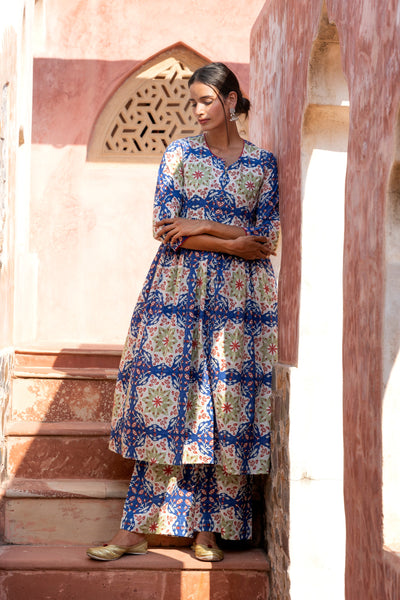 Neelkamal Gathered Block-Printed Kurta