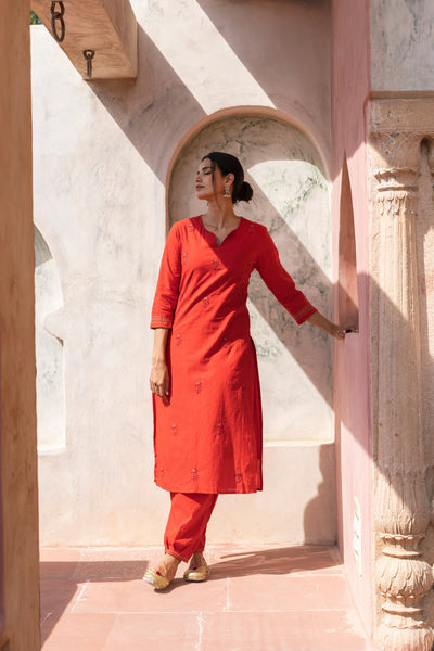 Surkh Straight Fit Kurta